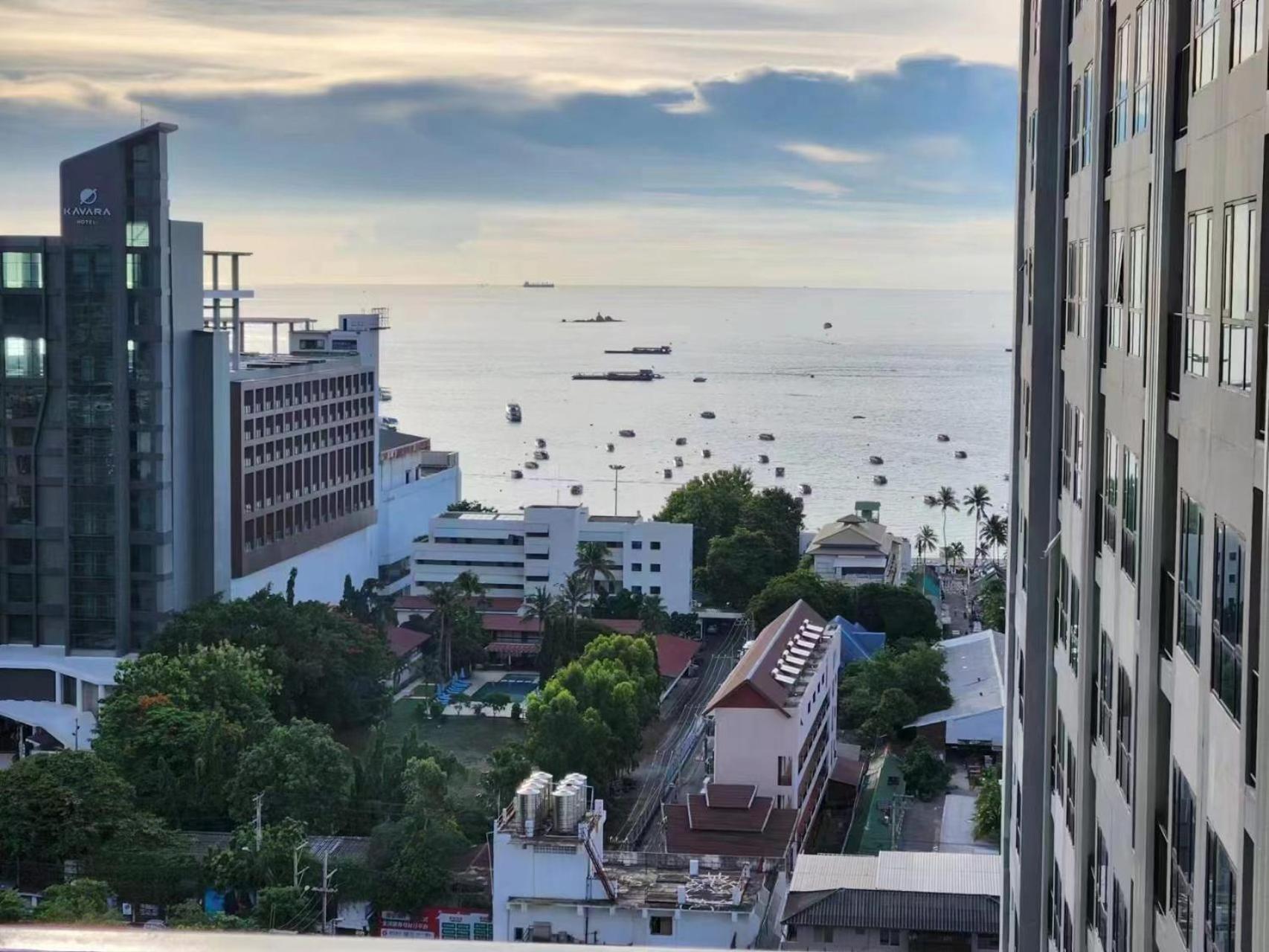 Ferienwohnung The Base Pattaya Exterior foto